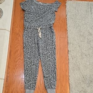 Sweet Romeo Gray Leopard Jumpsuit Size Small